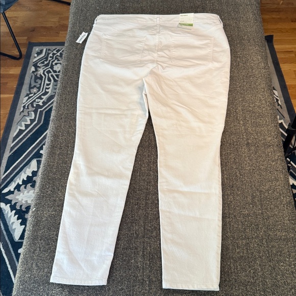 NWT Old Navy Women's White Super Skinny Jeans Mid Rise sz 18 Regular Stretch - Picture 10 of 11